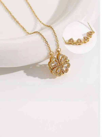 Magnetic Golden Flower Pendent قلادة زهرة ذهبية مغناطيسية
