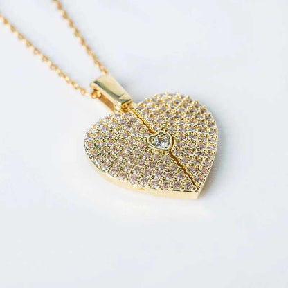 Elegant gold open close heart necklace